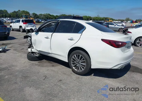 2019 Infiniti Q50 3.0T Luxe z USA, uszkodzony, nr VIN JN1EV7AP2KM541643